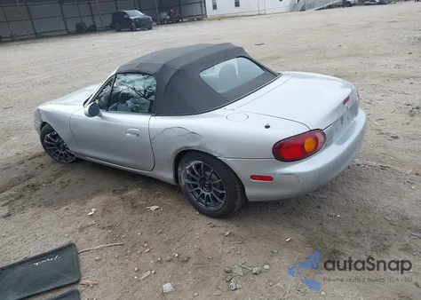 1999 Mazda Mx-5 Miata Leather Pkg/Popular Equipment Pkg/Sports Pkg/Touring Pkg z USA, uszkodzony, nr VIN JM1NB3531X0116757